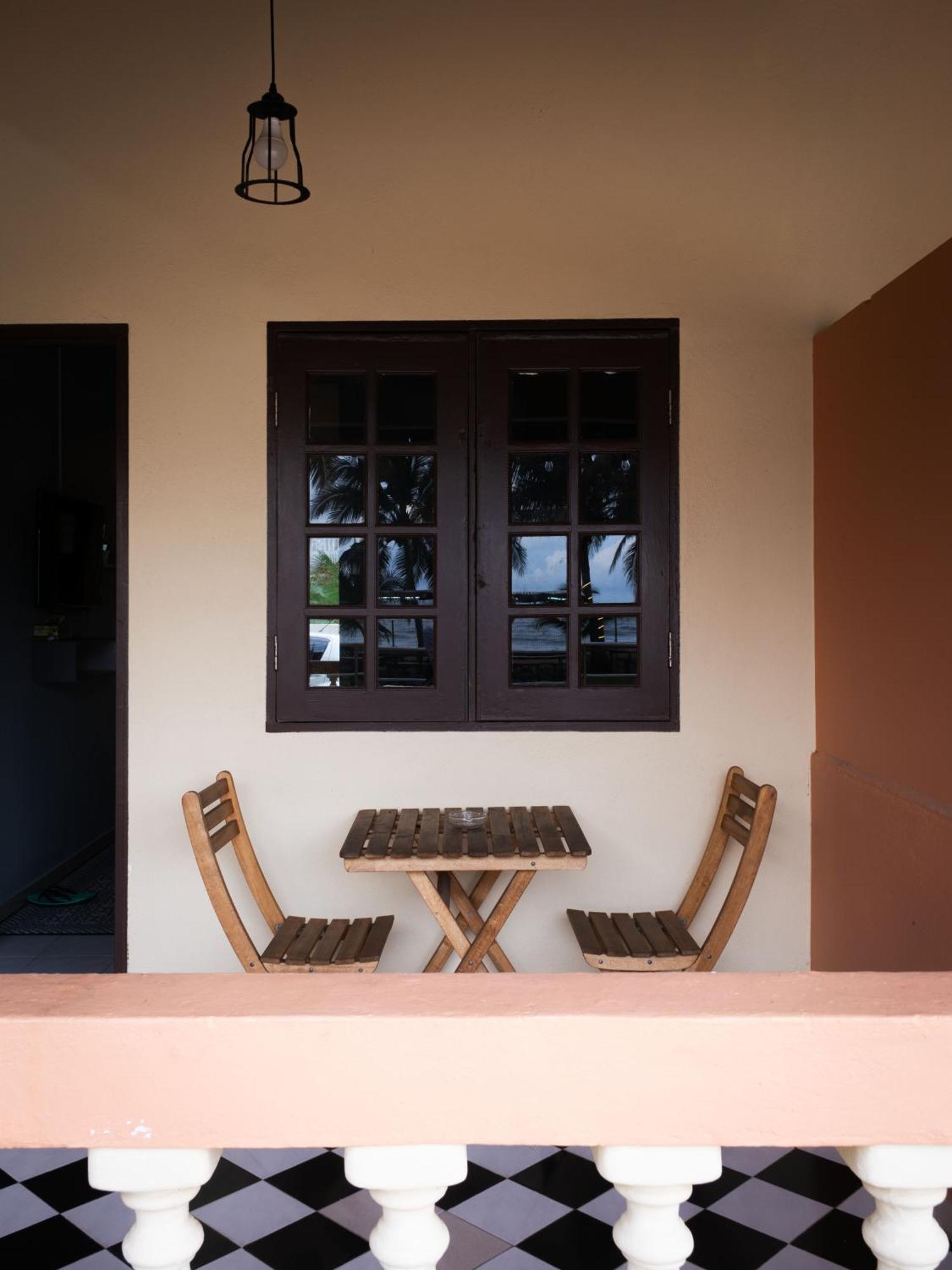 Blackstone Beach Resort Kuantan Exterior foto